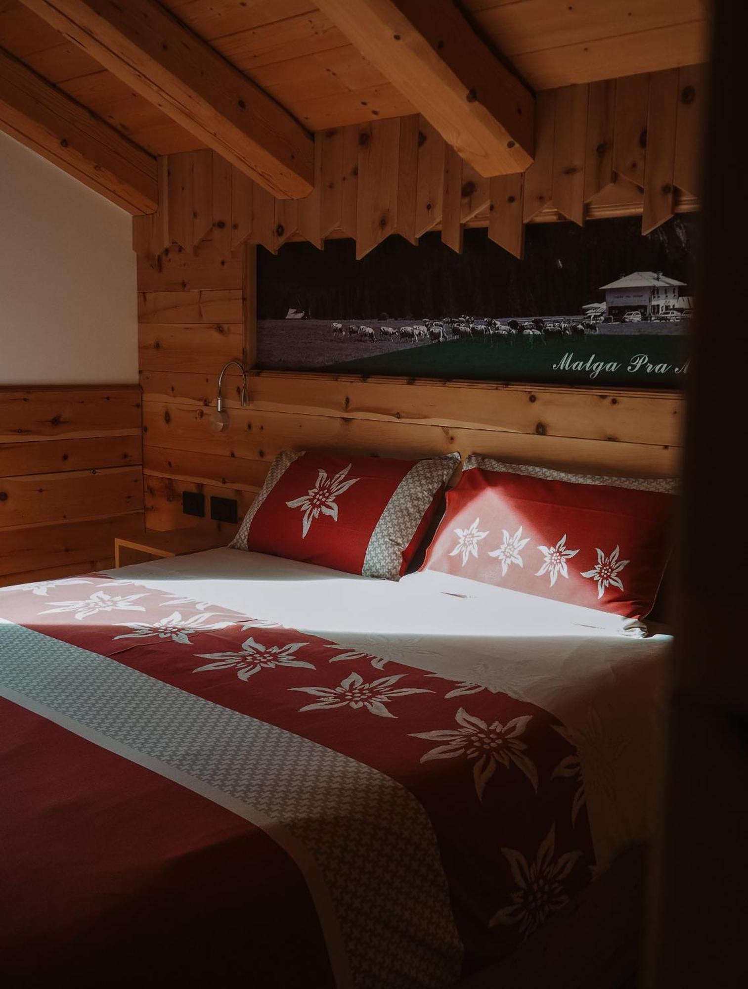 Locanda La Baita Santo Stefano Di Cadore Luaran gambar